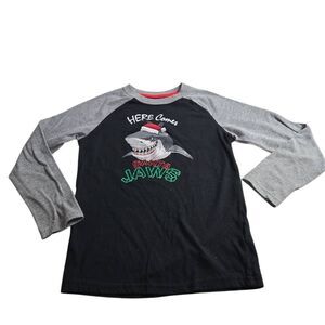 Seven Oaks Here Comes Santa Jaws shirt 7